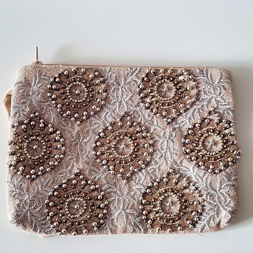 Wristlet